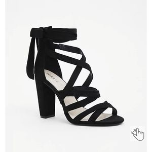 NIB 8W Torrid Strappy Wrap Heels